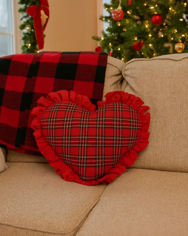 Cuscino Natalizio a Cuore Scozzese – Lovely Shabby - immagine 2