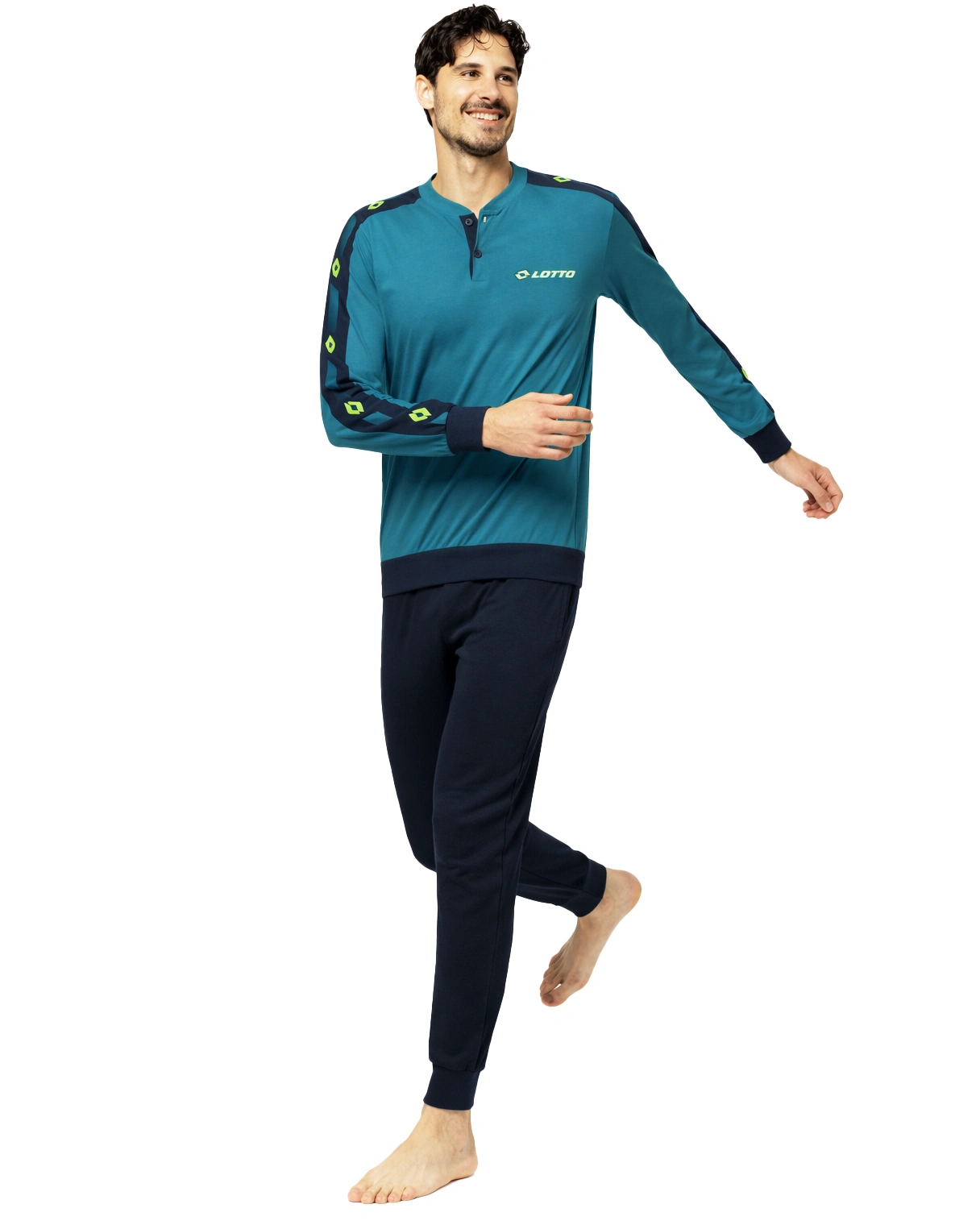 pigiama di colore petrolio con logo lotto